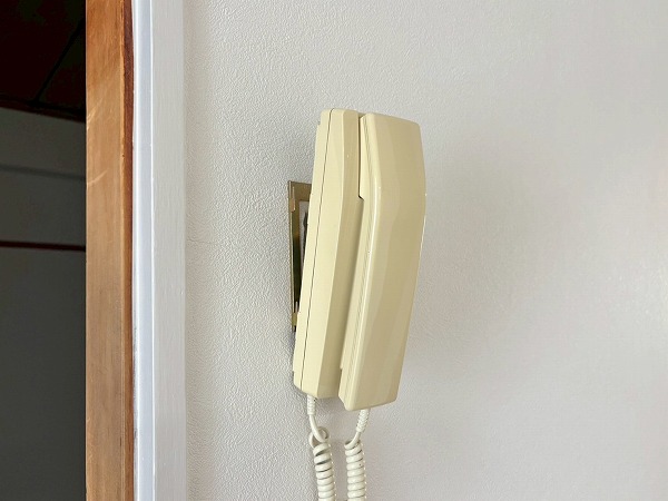 マンション西目黒苑_インターフォン受話器の写真