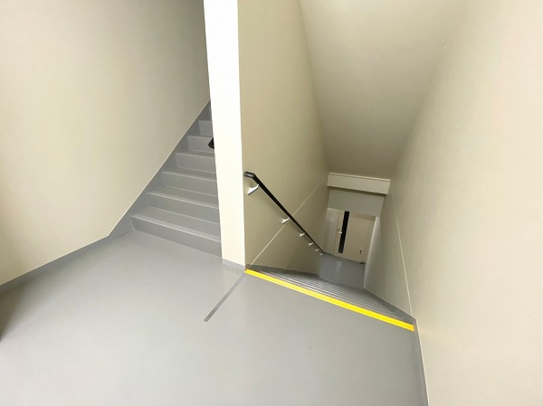 ザ・パークハウス白金二丁目タワー　共用階段