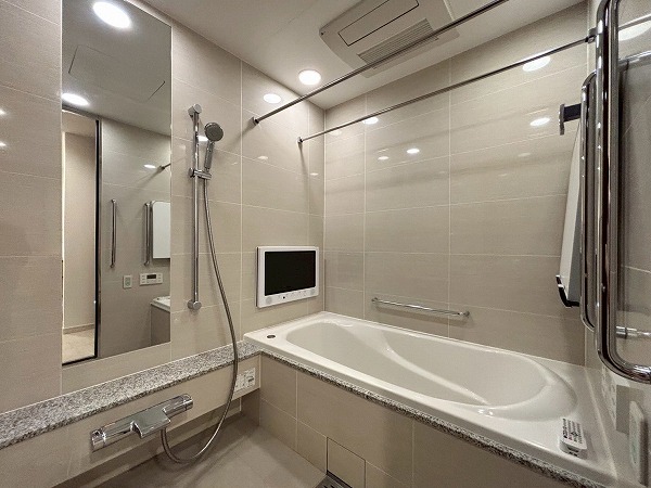 ブランズ六番町_お洒落なバスルームの写真