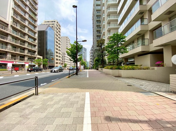 目黒通り　歩道