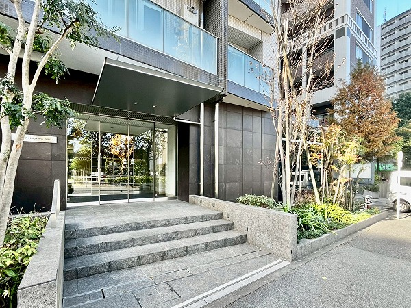 ザ・パークハウス新宿柏木 アプローチ