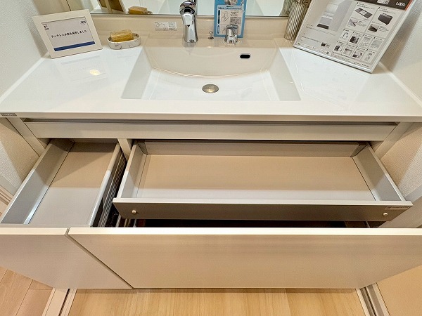 東急ドエルアルス下北沢サウスウインド_洗面台下収納の写真