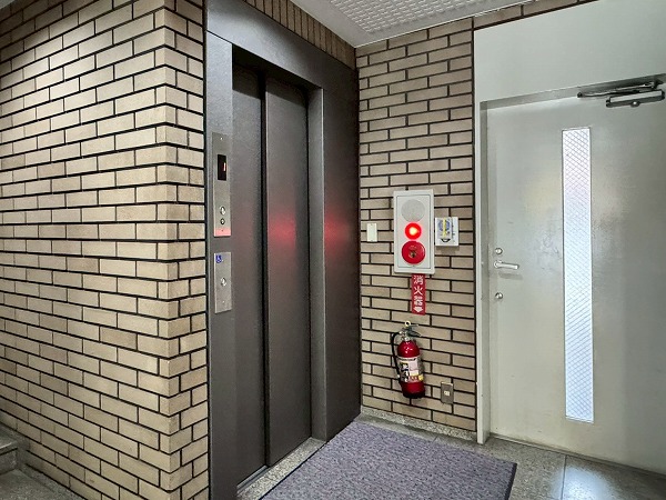 シルバープラザ白山　エレベーター