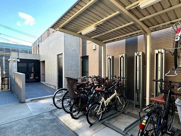 ザ・サンメゾン目白近衛町エルド　駐輪場