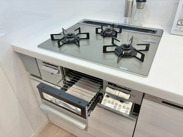 東急ドエルアルス下北沢サウスウインド_3口コンロの写真