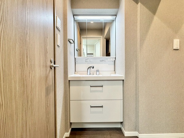シルバープラザ白山_清潔感のある洗面台の写真