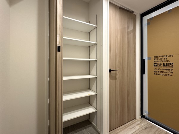 目黒グリーンコープ_玄関収納の写真 