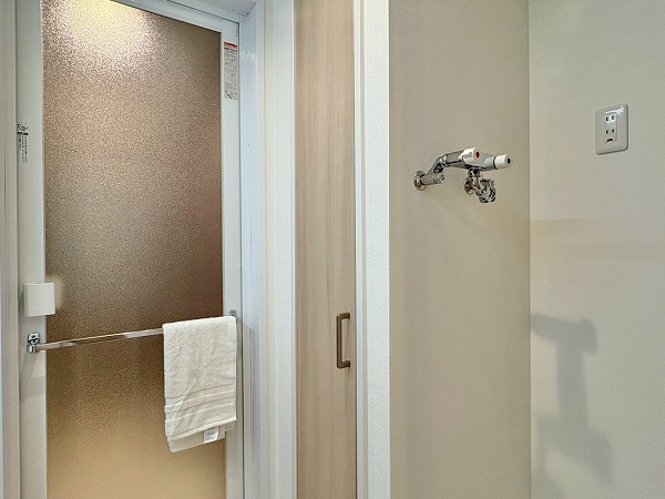 東急ドエルアルス下北沢サウスウインド_タオル収納棚の写真