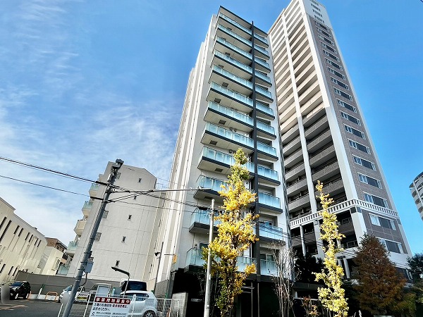 ザ・パークハウス新宿柏木 外観2