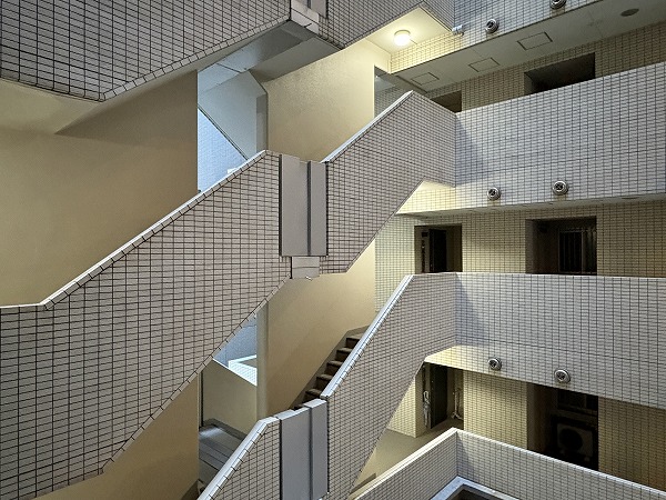 天王洲デュープレックス 外階段