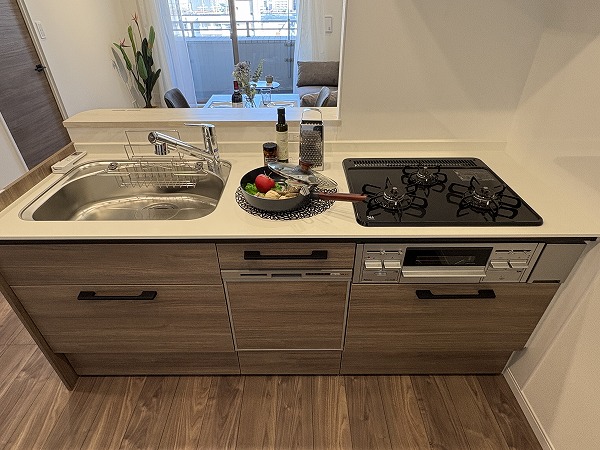 天王洲デュープレックス_広いキッチンの写真