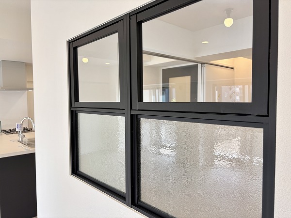 月島ホームズ_室内窓の写真 