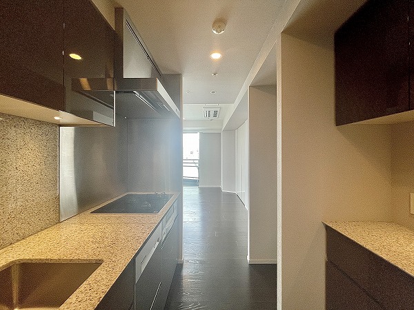 ザ・パークハウス西麻布レジデンス_お洒落なキッチンの写真 