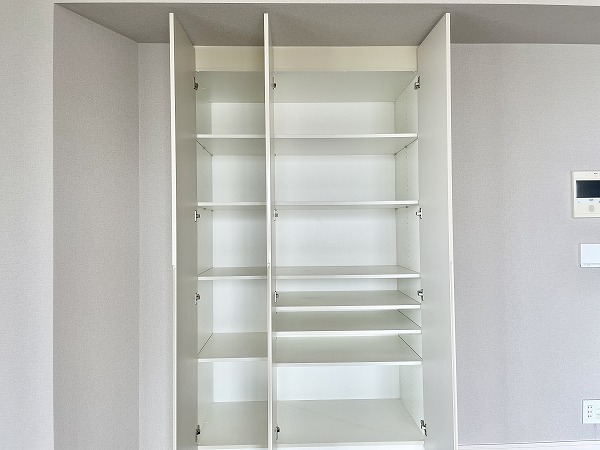 ザ・パークハウス西麻布レジデンス_リビングダイニング収納の写真 