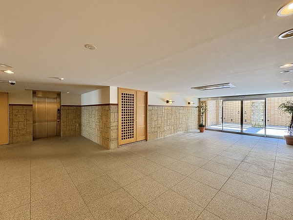 ファミールグラン恵比寿　エントランスホール