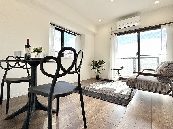 日神パレステージ笹塚第二_広々としたリビングダイニングキッチンの写真