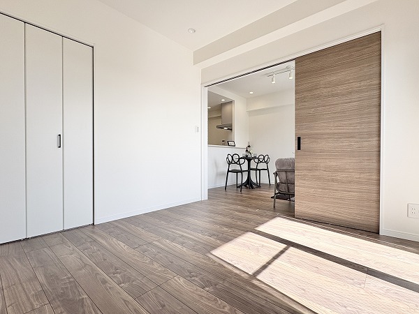 日神パレステージ笹塚第二_広々とした洋室の写真