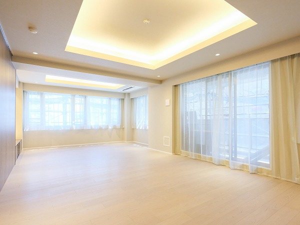 パークハウス神宮前_リビングダイニングの写真2