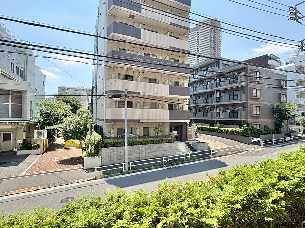ザ・ヒルズ市谷薬王寺_2階からの景色の写真