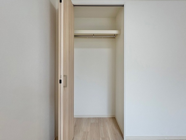 東急ドエルアルス下北沢サウスウインド_クローゼットの中の写真