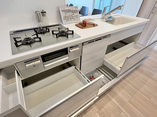 東急ドエルアルス下北沢サウスウインド_キッチン収納の写真