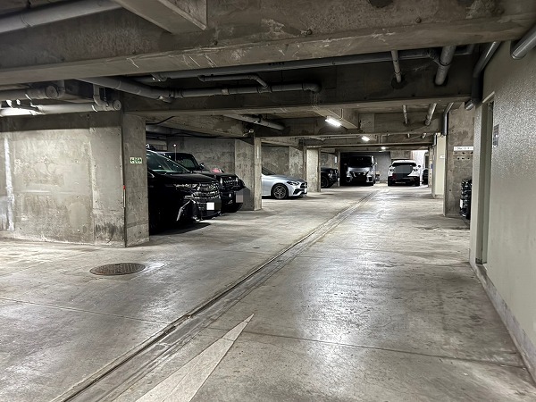 グランドメゾン戸山　駐車場