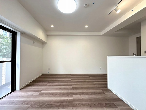 キャッスルマンション青葉台_約13.7帖のリビングダイニングキッチンの写真