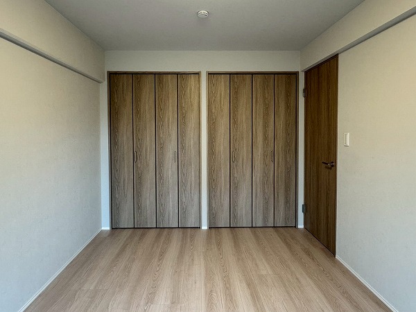 多摩川ハイム2号棟_広やかな洋室の写真3 