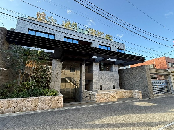 ジオ南青山 外観1