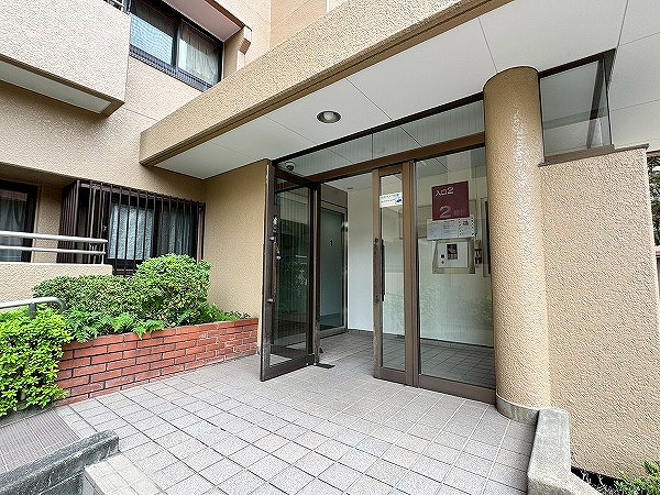 多摩川ハイム2号棟 エントランス