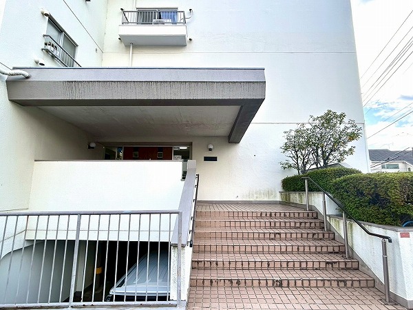 西荻台マンション エントランス
