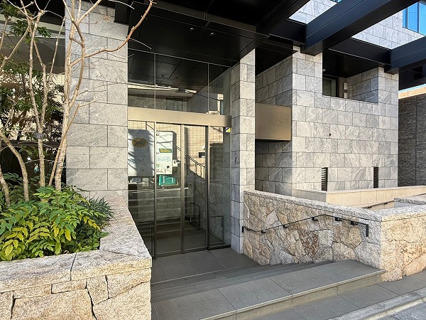 ジオ南青山 アプローチ