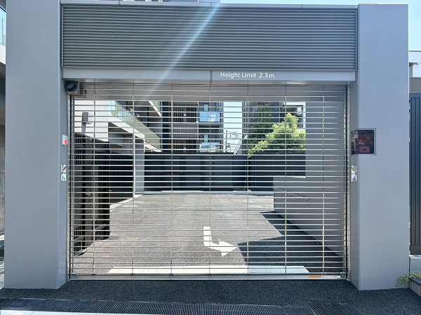 パークホームズ代々木西原　駐車場