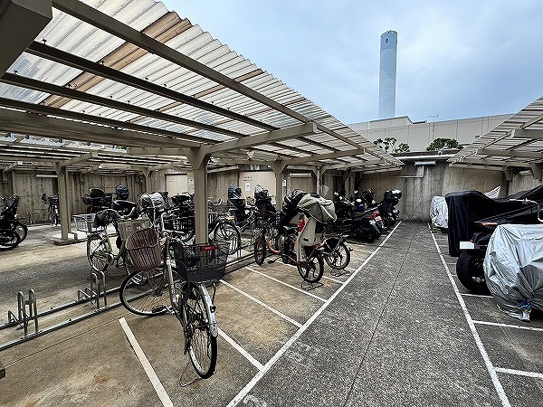 多摩川ハイム2号棟 駐輪場・バイク置場