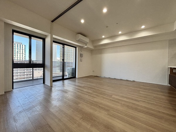 ザ・ガーデンテラス目黒_リビングと洋室の写真4