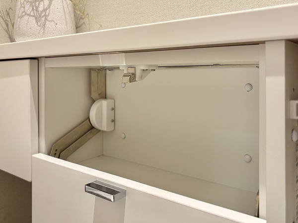 ブランズ池袋立教南_トイレ収納の写真1