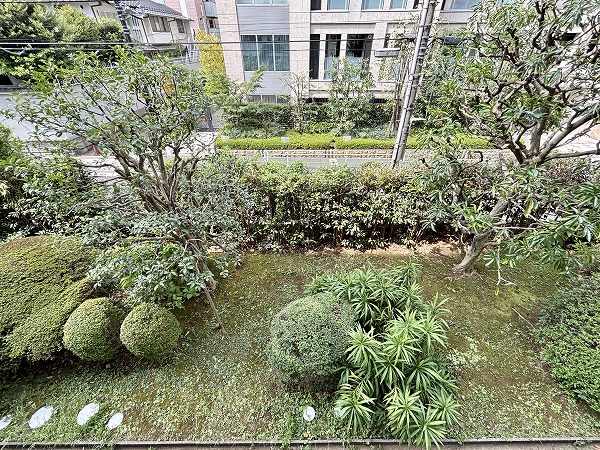 南青ハイツ_下を見た時の眺望の写真