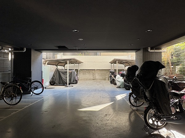 アジールコフレ三軒茶屋　駐輪場/バイク置き場