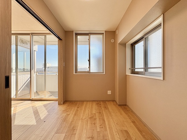 アジールコフレ三軒茶屋_LDKに隣接する洋室の写真