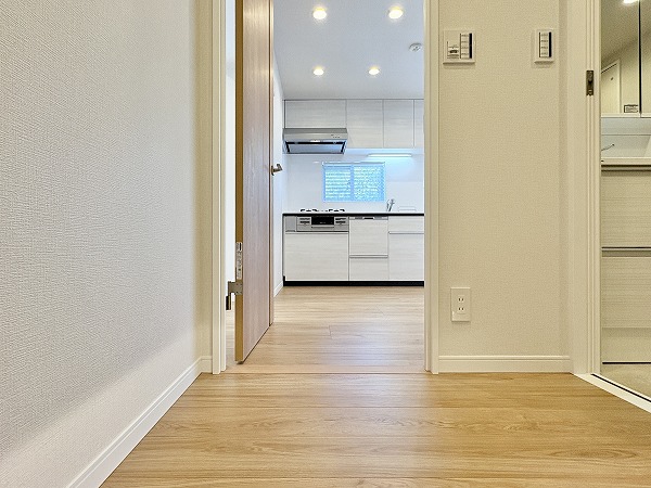 ドミール烏山_廊下の写真