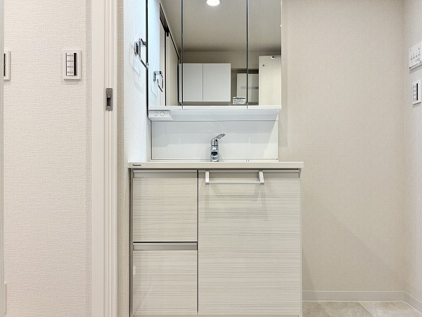 ドミール烏山_新しい洗面化粧台の写真