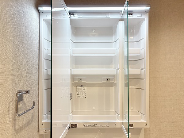 ドミール烏山_ミラーキャビネットの写真