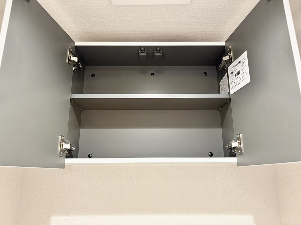 ドミール烏山_トイレ上部の収納の写真