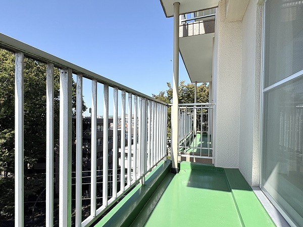 ドミール烏山_バルコニーの写真