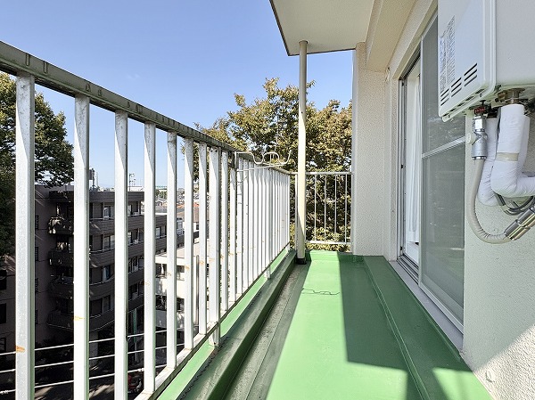 ドミール烏山_バルコニーの写真6