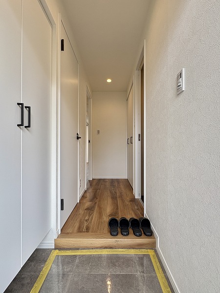 朝日プラザ旗の台_室内廊下の写真 