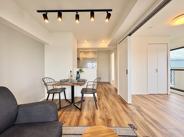 朝日プラザ旗の台_リノベーションされた内装の写真 