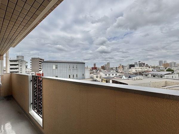 朝日プラザ旗の台_東向きバルコニーの写真 