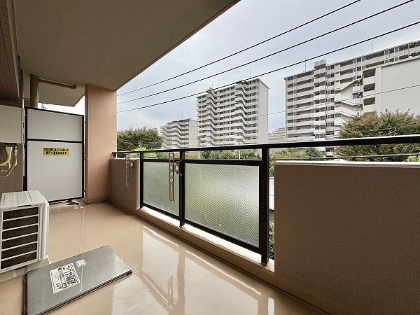 中銀池尻マンシオン_陽当たり良好な南向きバルコニーの写真