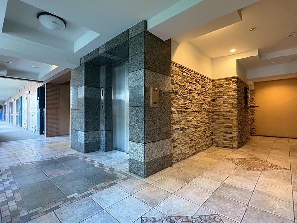 池田山第一マンションズ エレベーターホール